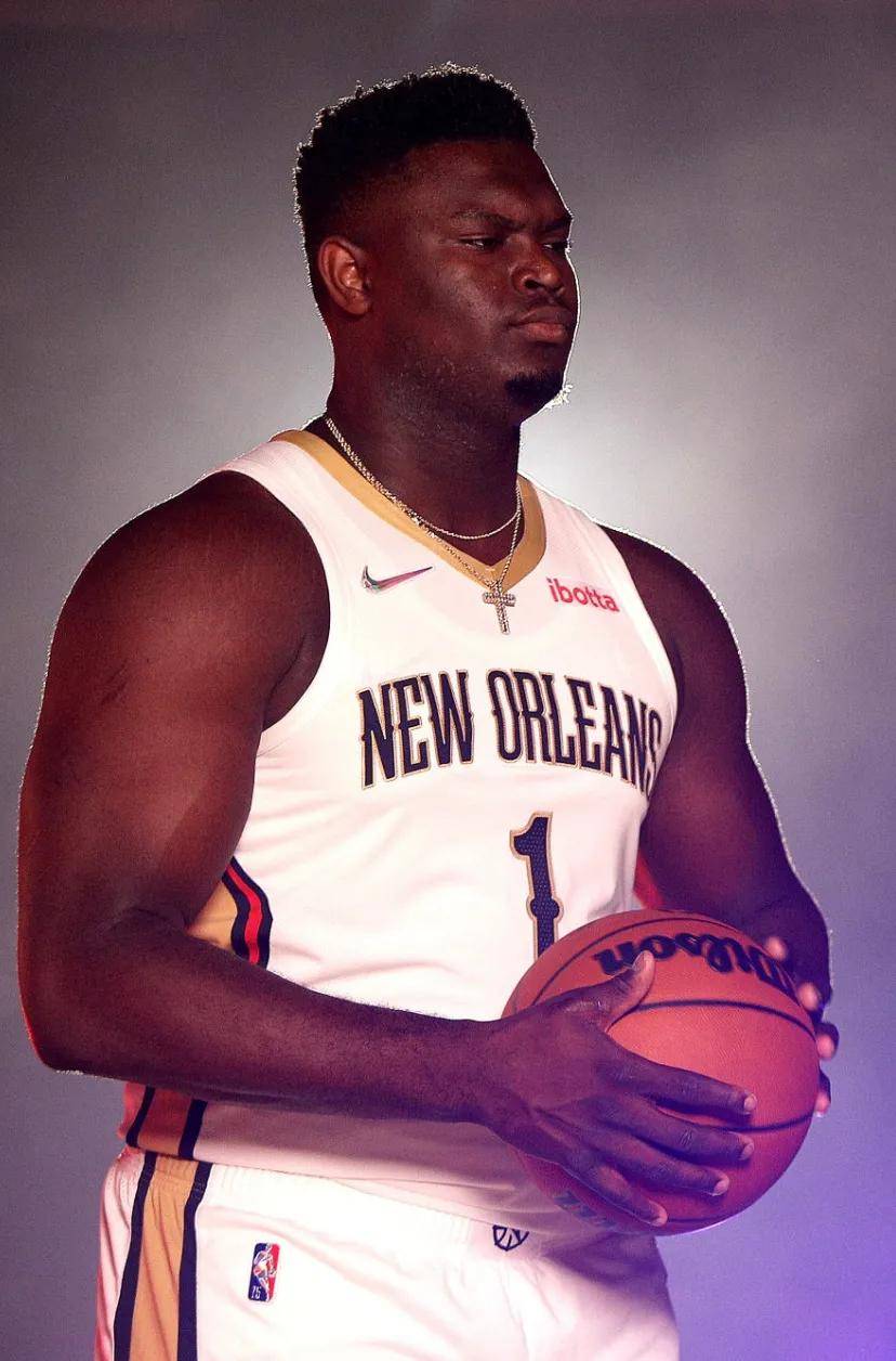 鹈鹕队中锋因伤接受手术康复进展顺利的简单介绍 鹈鹕队中锋因伤接受手术康复进展顺利的简单介绍